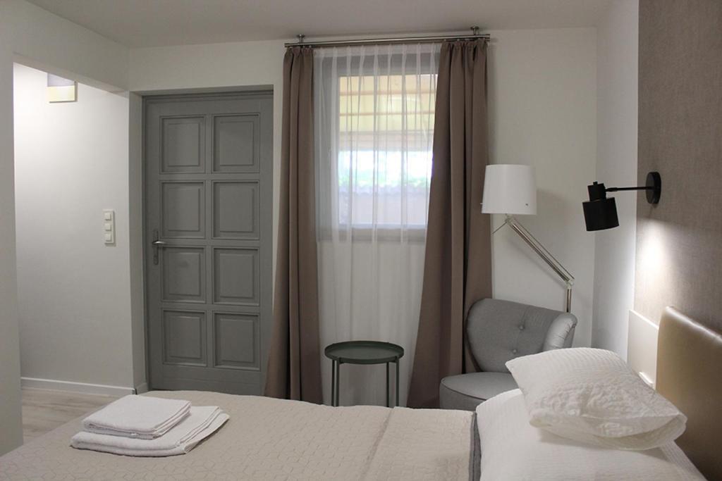 Szkita Panzio Bed & Breakfast Balatonmáriafürdő Екстериор снимка